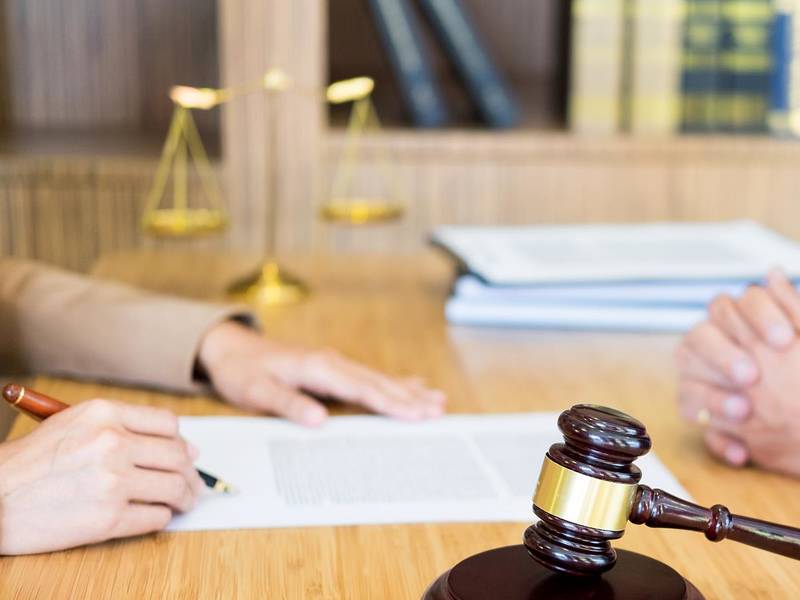 上海劳动仲裁律师解读：申请仲裁时效期间的多面性与关键要点